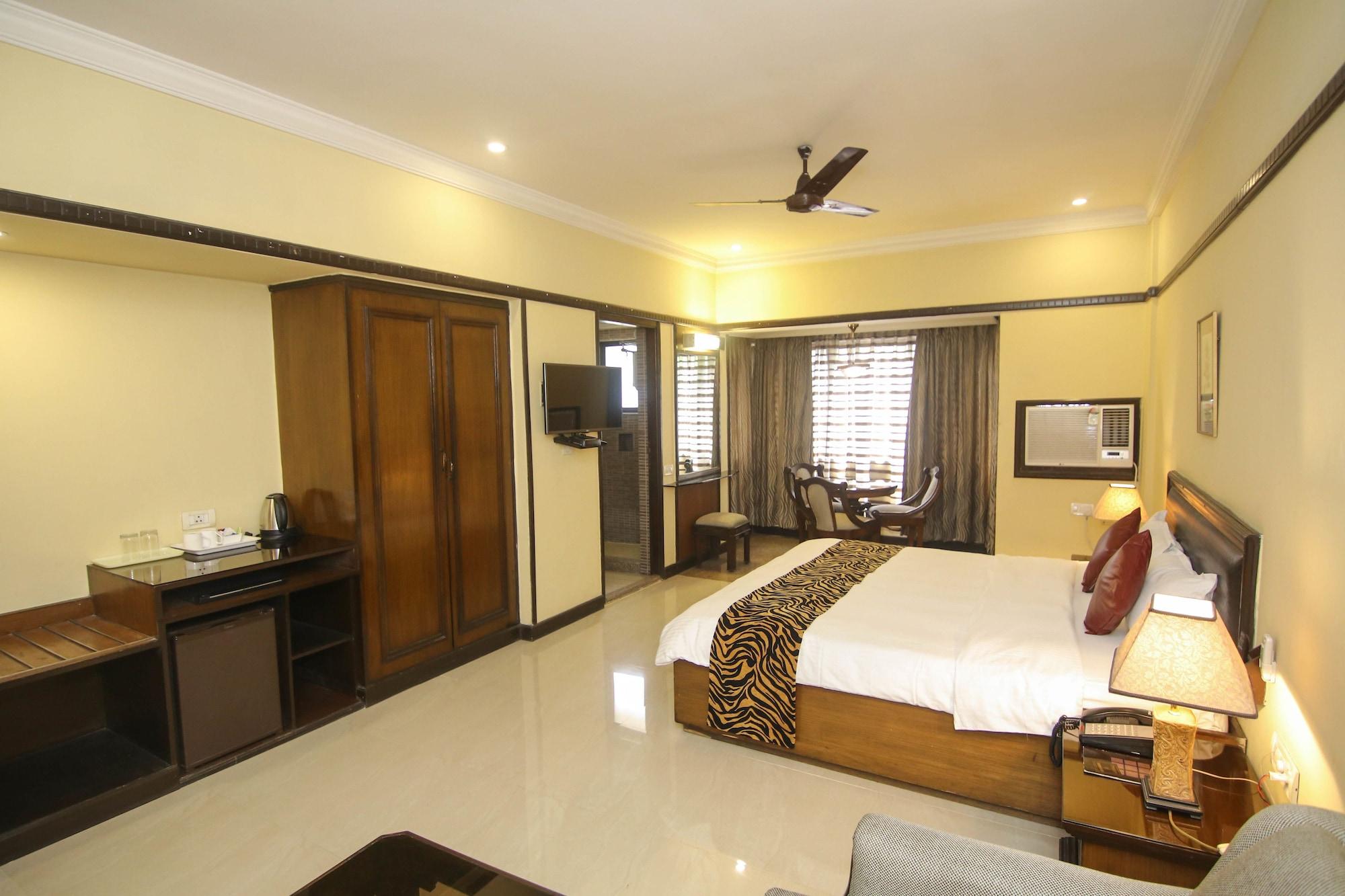 Hotel Lytton 3*