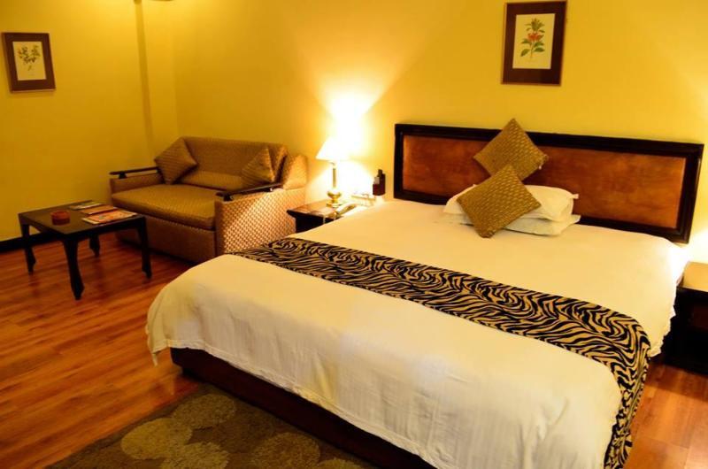 Lytton Hotel 3*