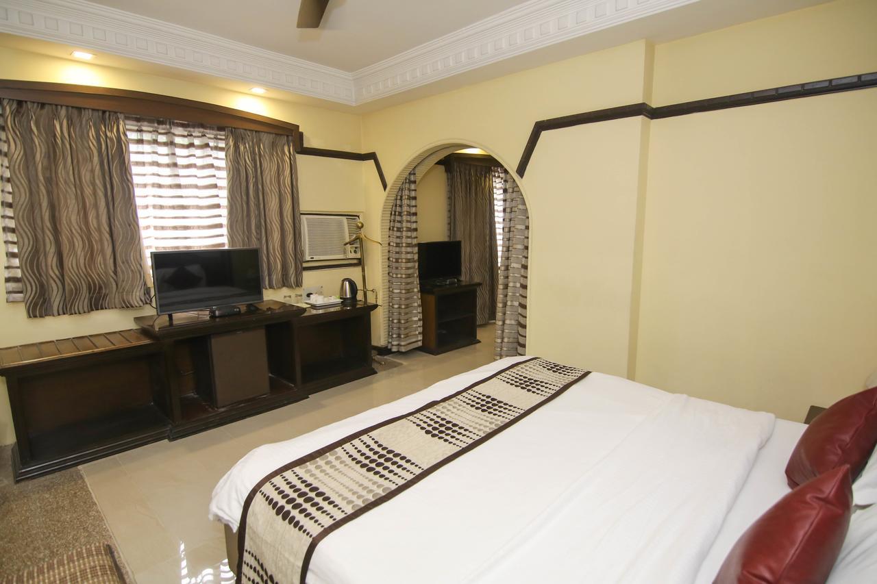 Lytton Hotel 3*